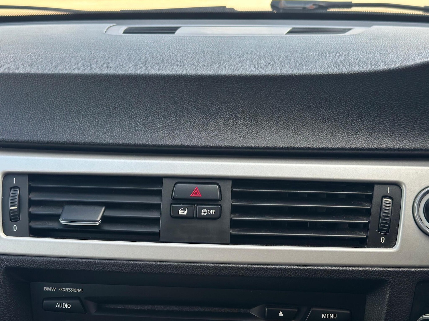 Used BMW 3 Series 2011 for sale - 77637726: Photo 26