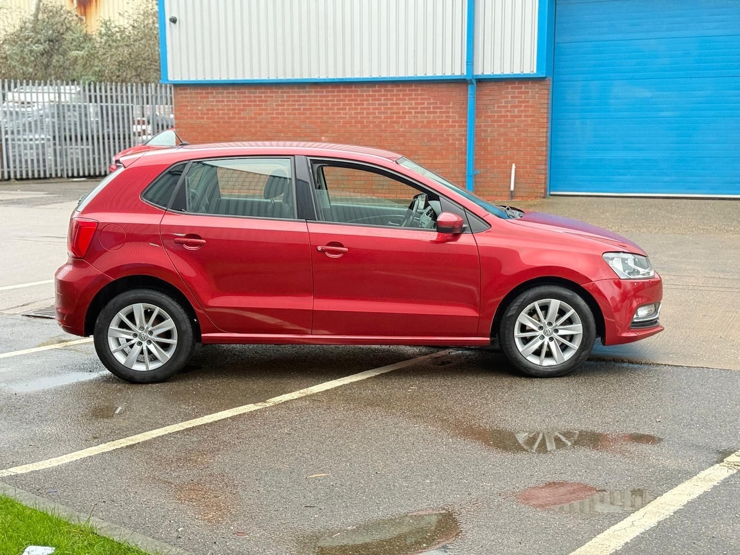 Used Volkswagen Polo for sale - 76886865: Photo 3