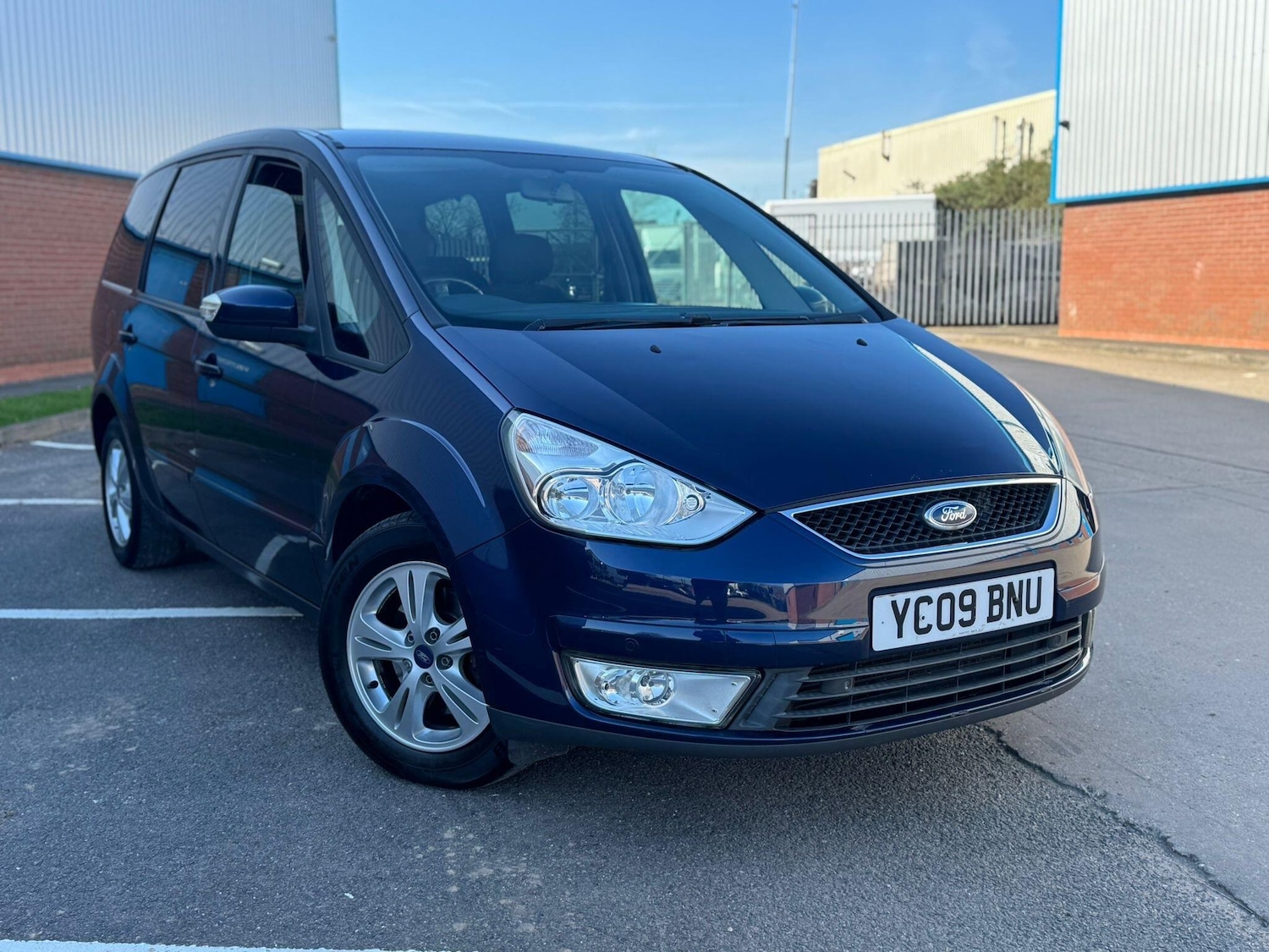 Used Ford Galaxy 2009 for sale - 77939478: Photo 2