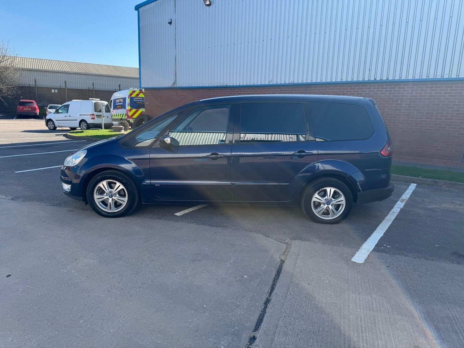 Used Ford Galaxy 2009 for sale - 77939478: Photo 9