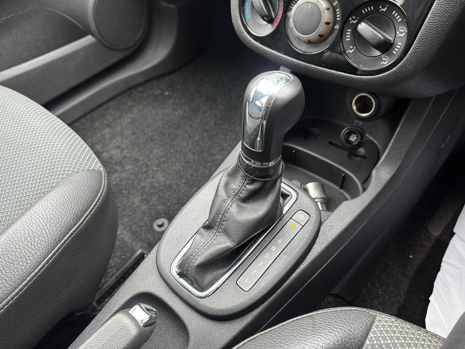 Used Vauxhall Corsa 2009 for sale - 77882509: Photo 18