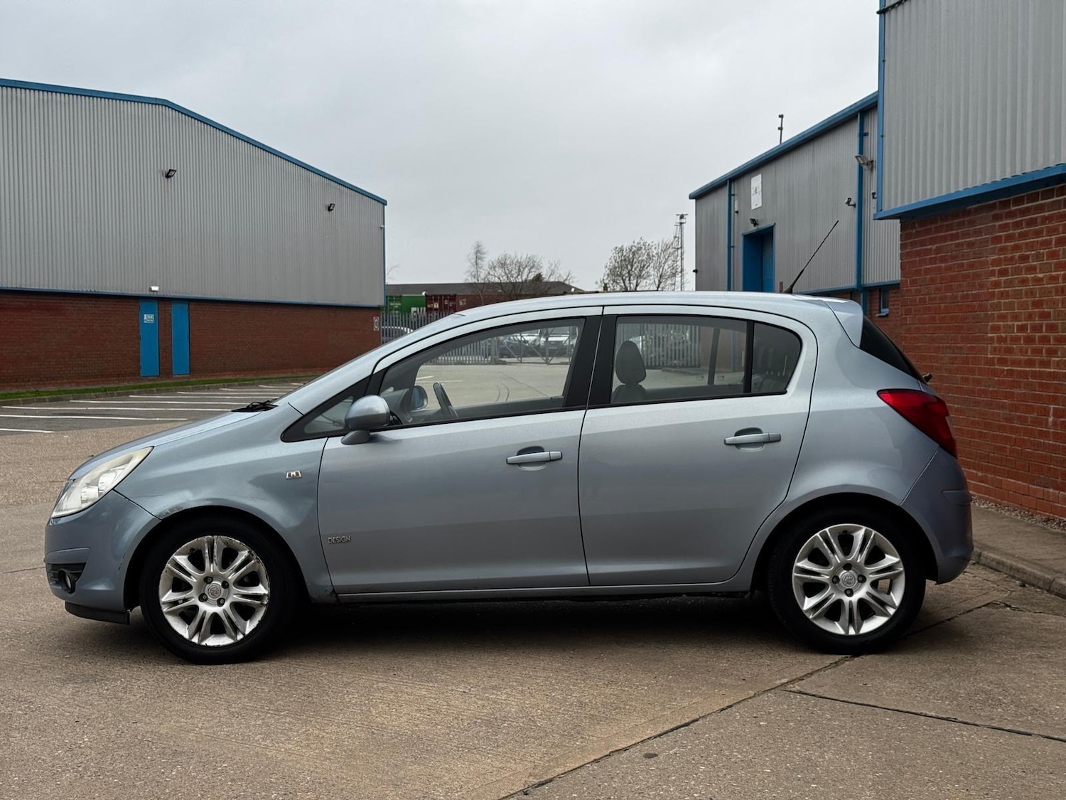 Used Vauxhall Corsa 2009 for sale - 77882509: Photo 4