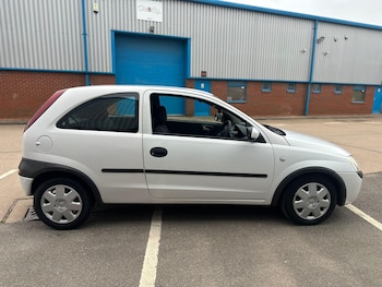 Used Vauxhall Corsa 2003 for sale - 75623726: Photo