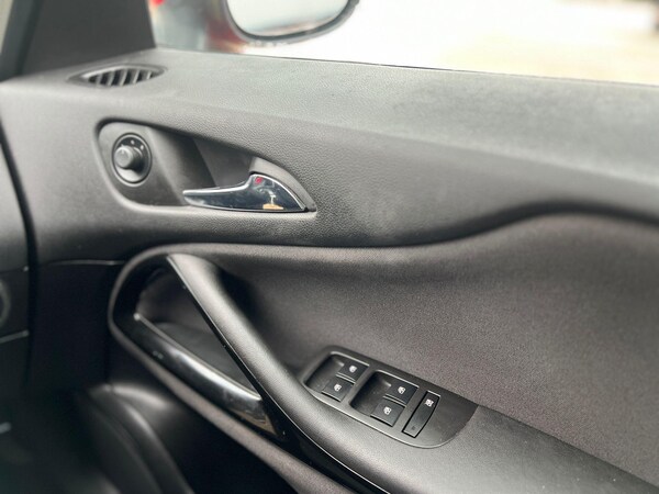 Used Vauxhall Zafira 2014 for sale - 76238928: Photo 24