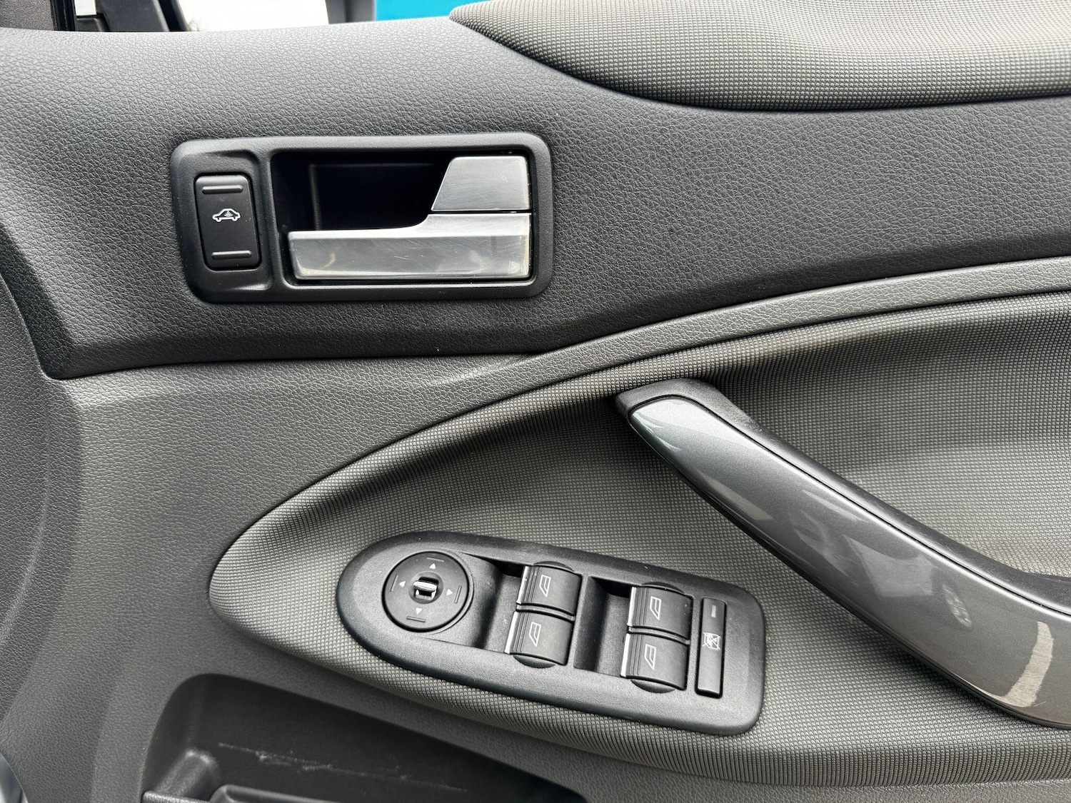 Used Ford Kuga 2010 for sale - 77883534: Photo 21