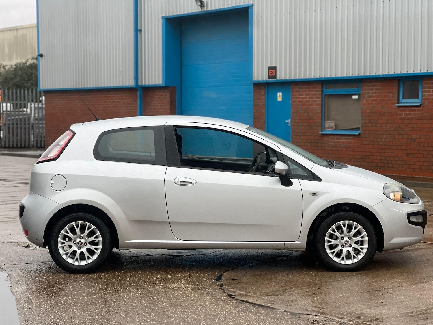 Used Fiat Punto Evo 2011 for sale - 76667362: Photo 4