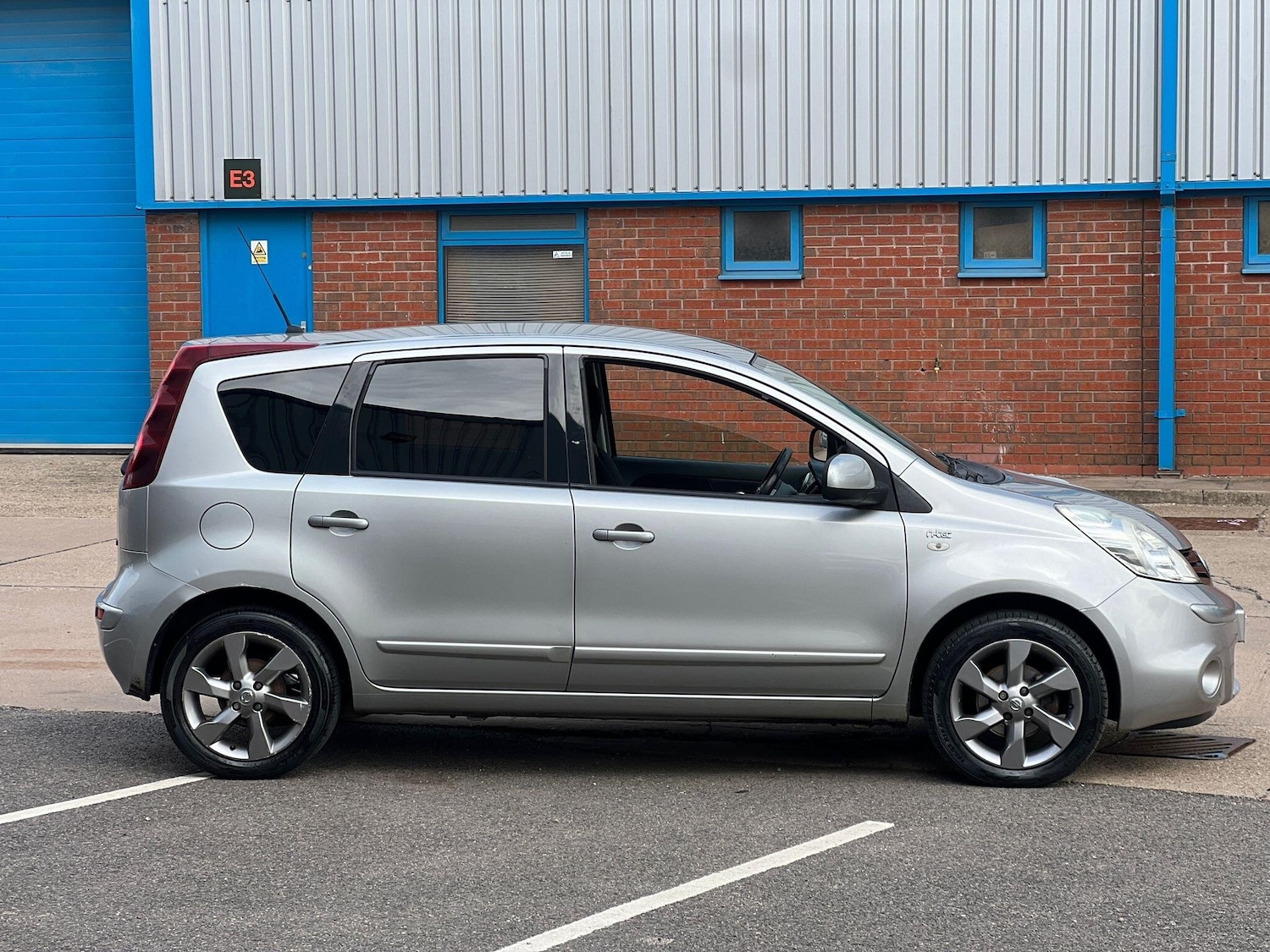 Used Nissan Note 2010 for sale - 76989901: Photo 4