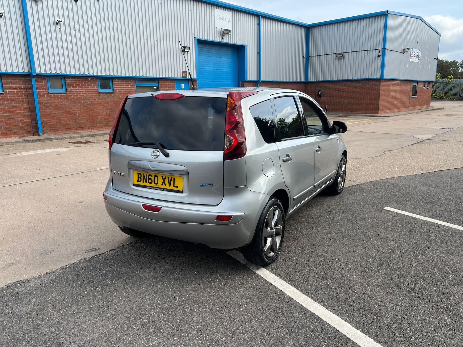 Used Nissan Note 2010 for sale - 76989901: Photo 8