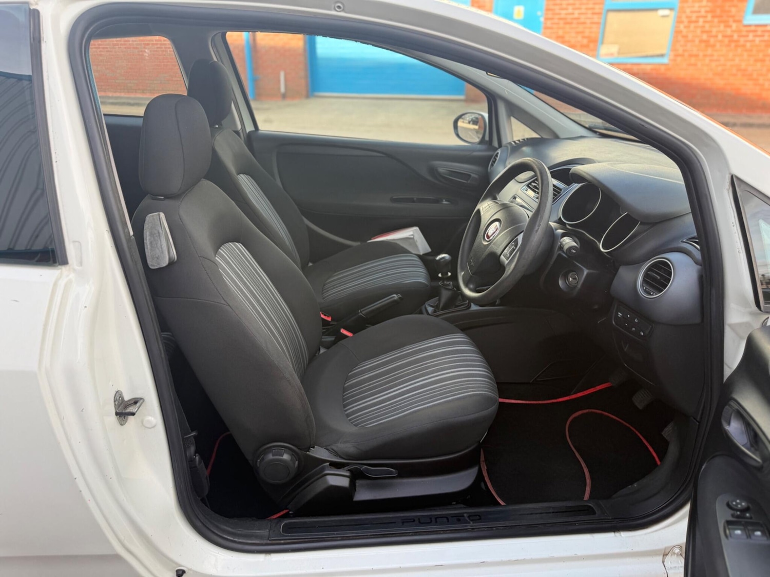 Used Fiat Punto Evo 2011 for sale - 77658210: Photo 21