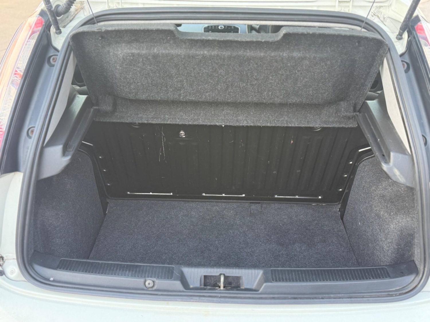 Used Fiat Punto Evo 2011 for sale - 77658210: Photo 29