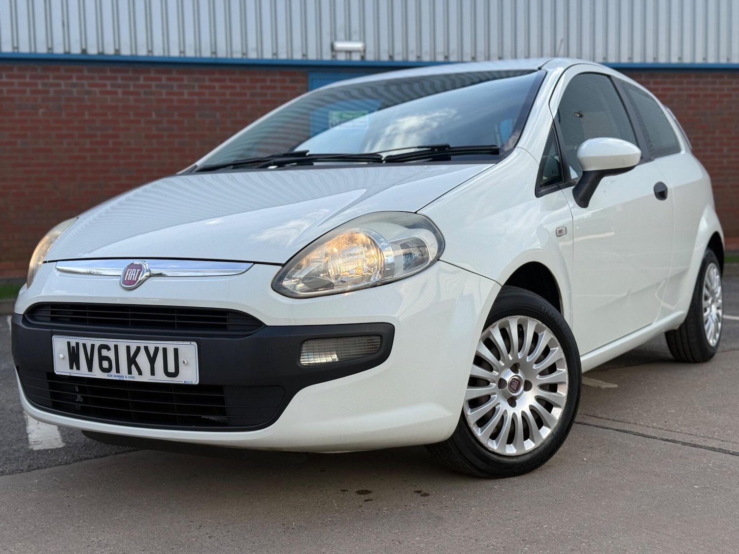 Used Fiat Punto Evo 2011 for sale - 77658210: Photo 3