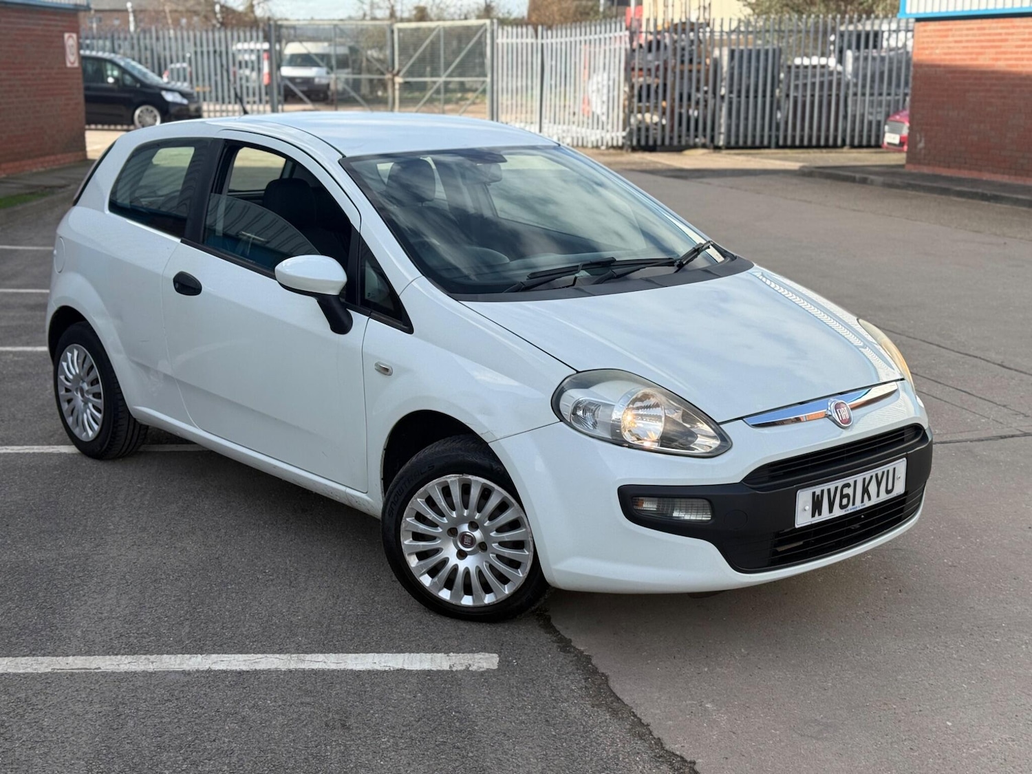 Used Fiat Punto Evo 2011 for sale - 77658210: Photo 6