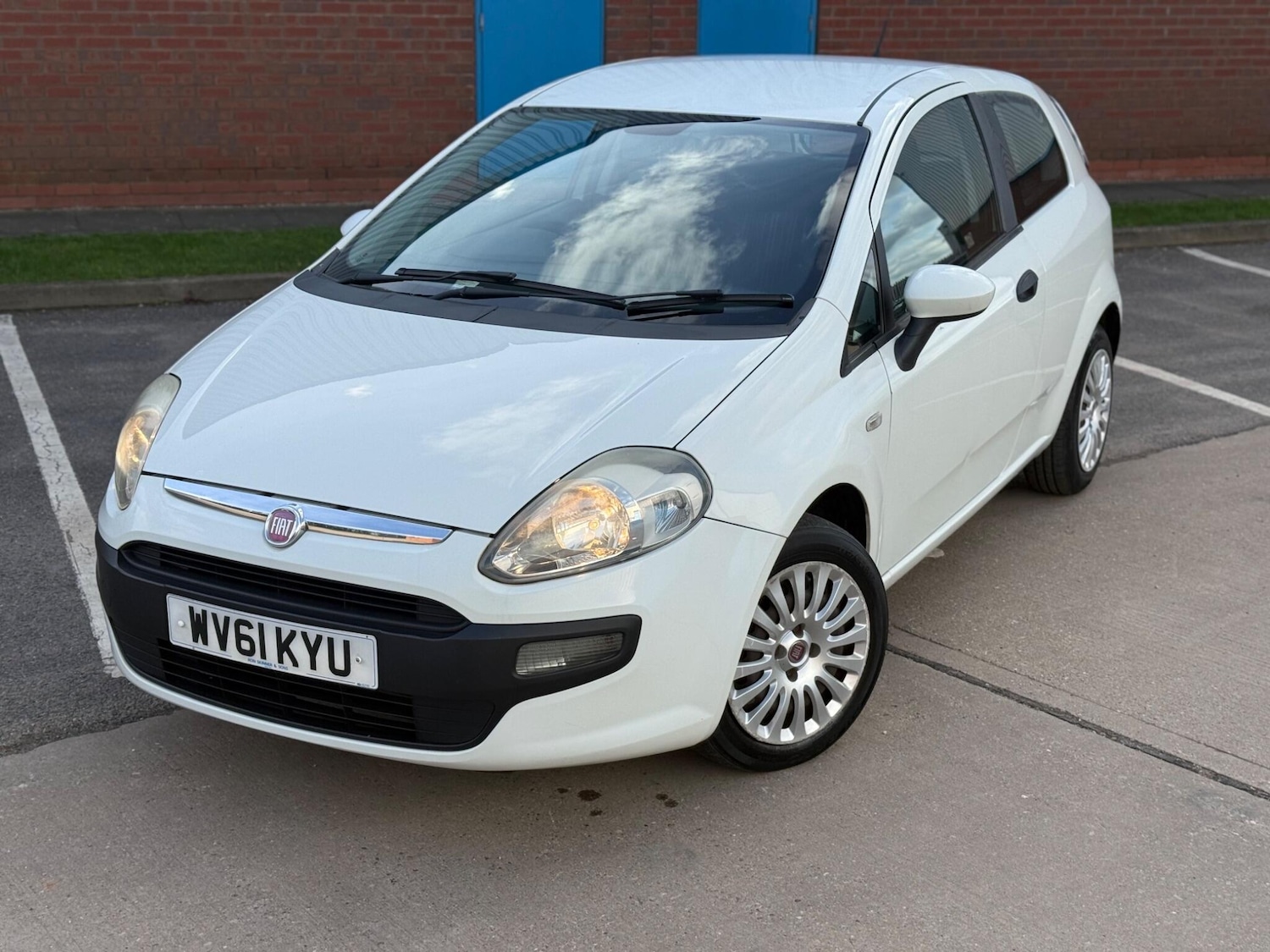Used Fiat Punto Evo 2011 for sale - 77658210: Photo 7