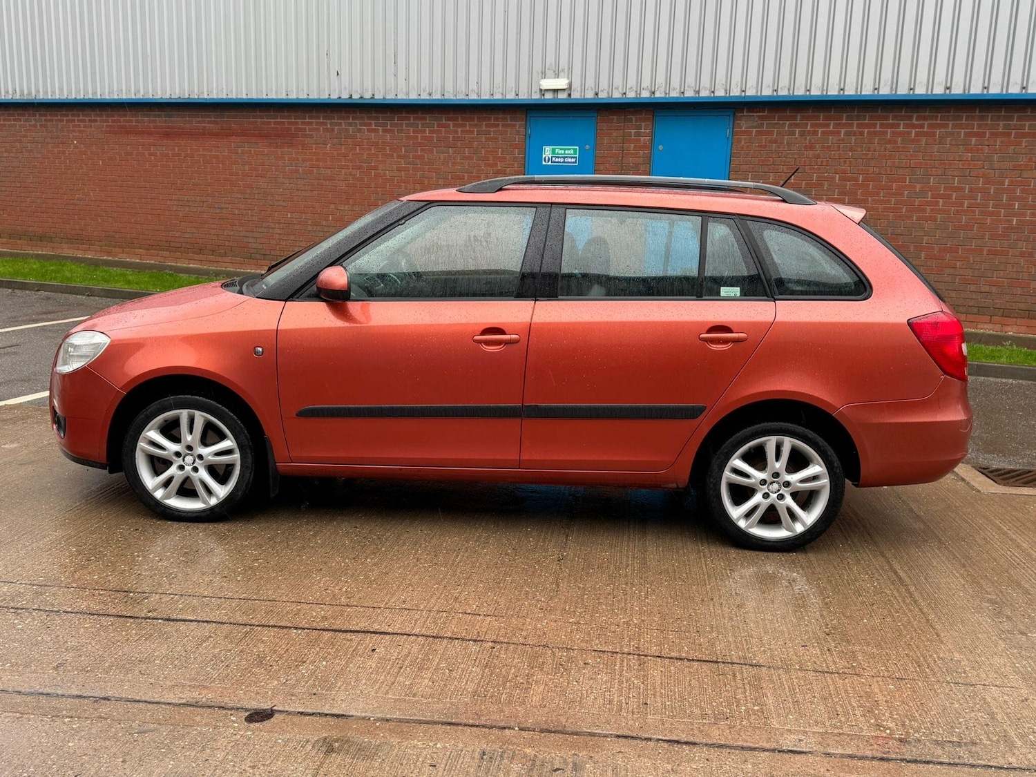 Used Skoda Fabia for sale - 77412241: Photo 3