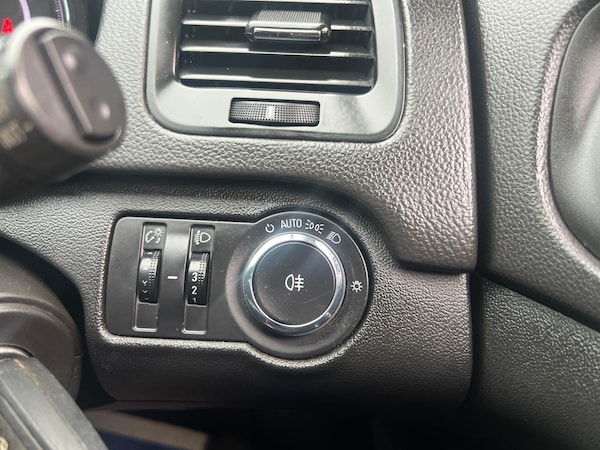 Used Vauxhall Insignia 2015 for sale - 76270428: Photo 16