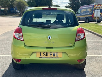 Used Renault Clio 2011 for sale - 75540280: Photo