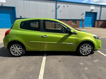 Used Renault Clio 2011 for sale - 75540280: Photo