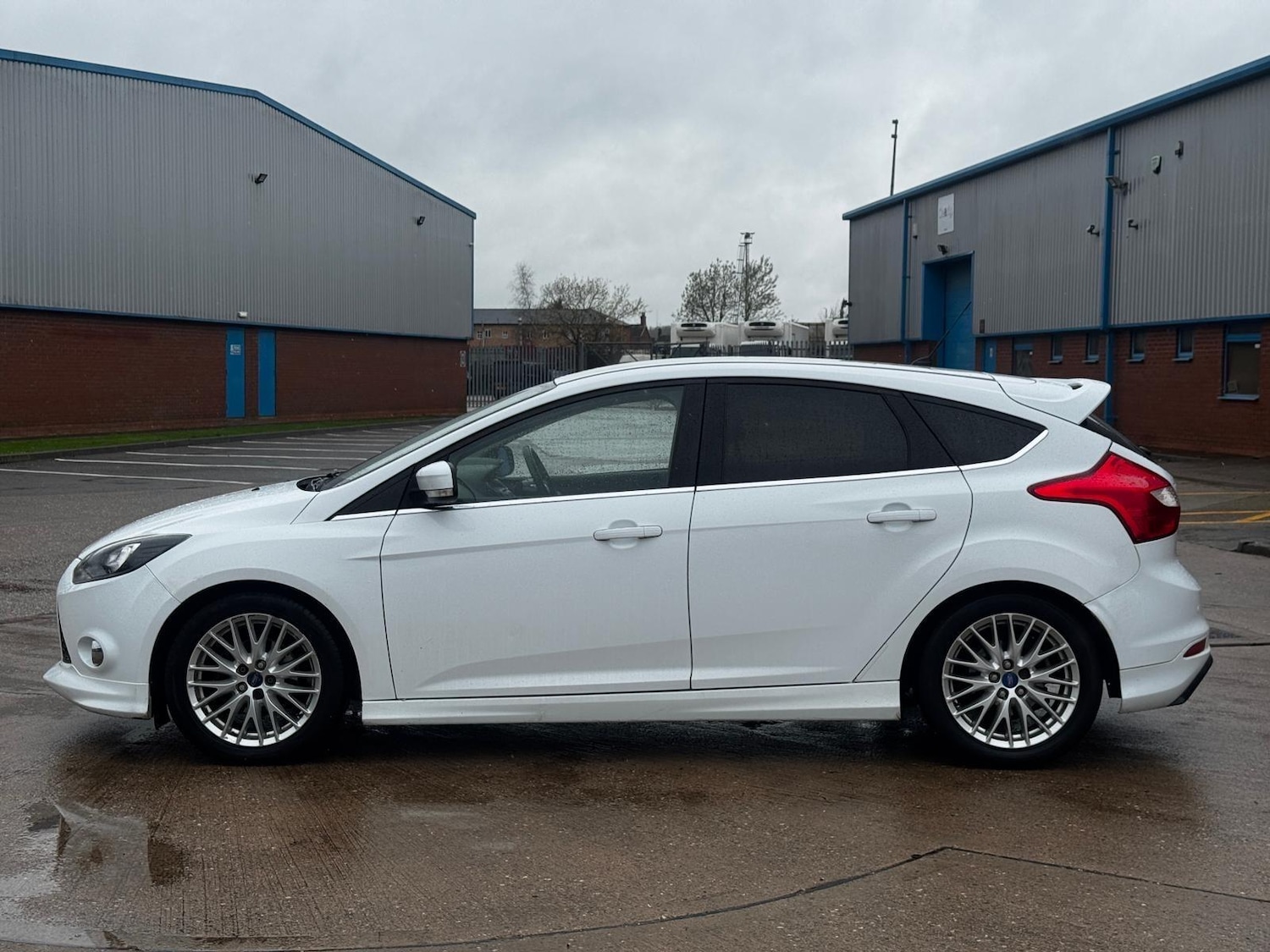 Used Ford Focus 2012 for sale - 78047566: Photo 3