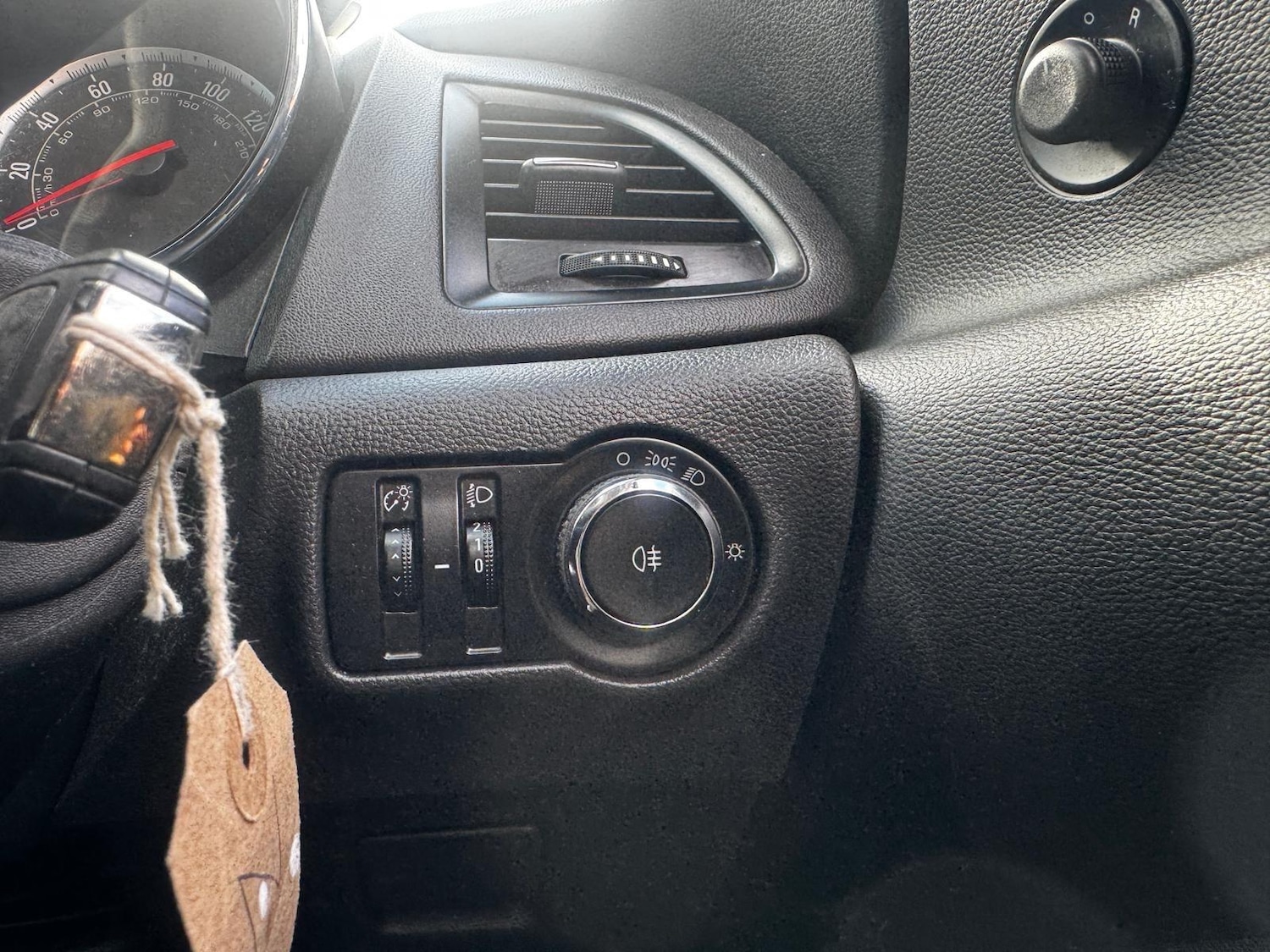 Used Vauxhall Astra 2013 for sale - 77892898: Photo 24