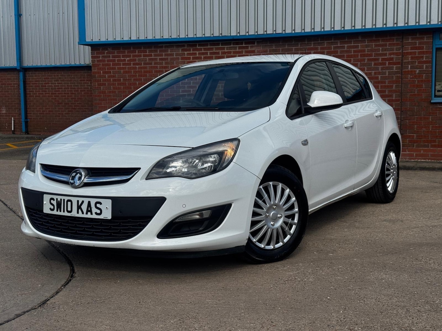 Used Vauxhall Astra 2013 for sale - 77892898: Photo 5