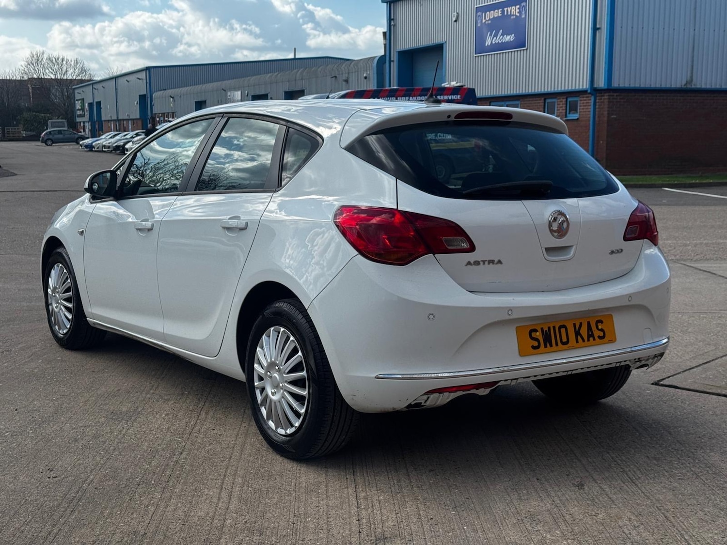 Used Vauxhall Astra 2013 for sale - 77892898: Photo 7