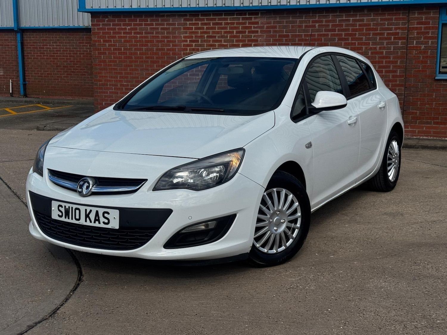 Used Vauxhall Astra 2013 for sale - 77892898: Photo 9