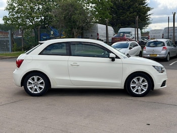 Used Audi A1 2011 for sale - 78503816: Photo