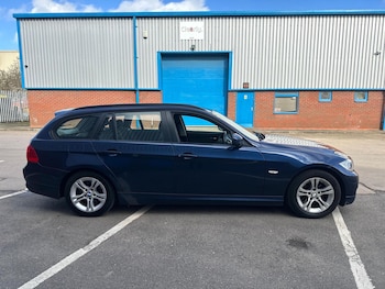 Used BMW 3 Series 2011 for sale - 77754142: Photo