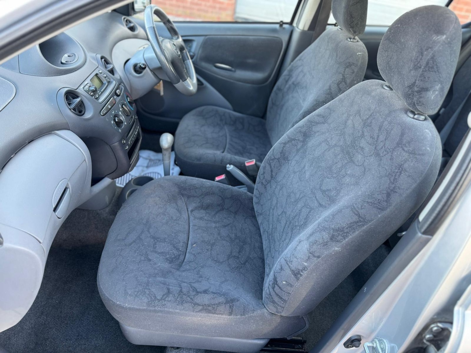 Used Toyota Yaris 2002 for sale - 76899279: Photo 13