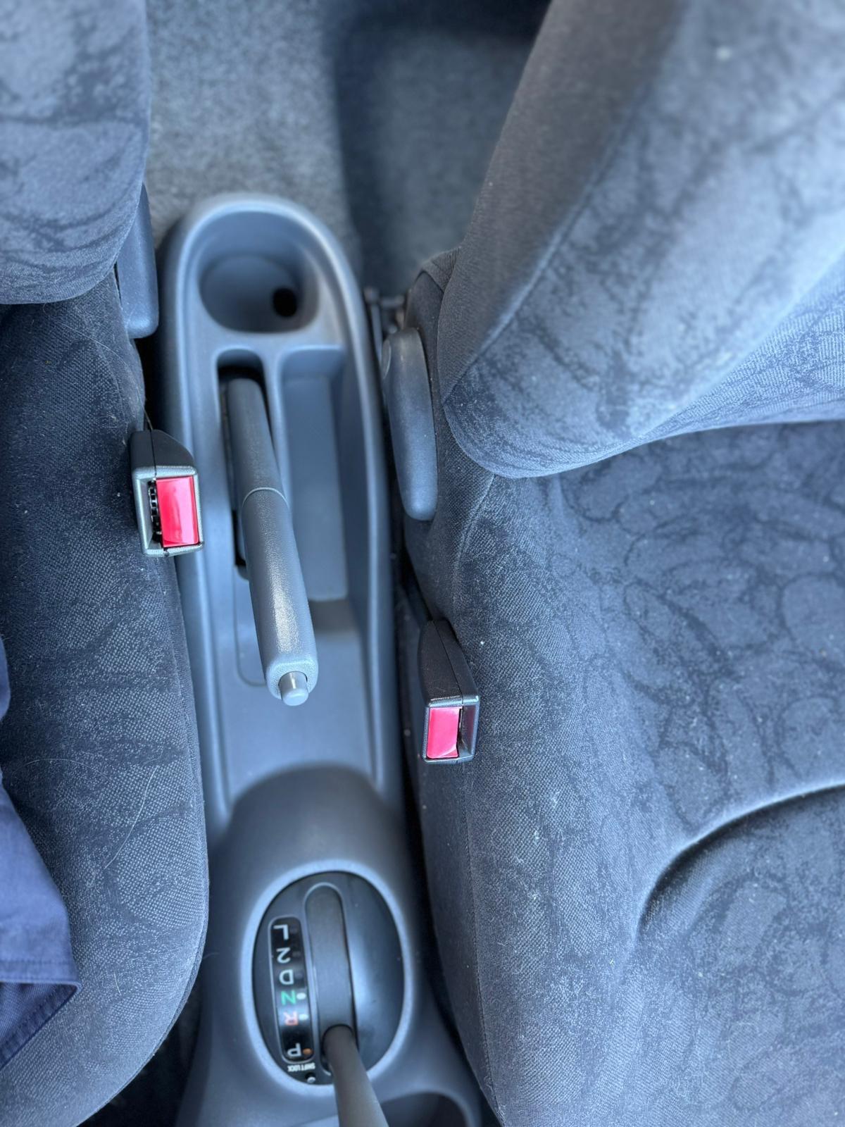 Used Toyota Yaris 2002 for sale - 76899279: Photo 18