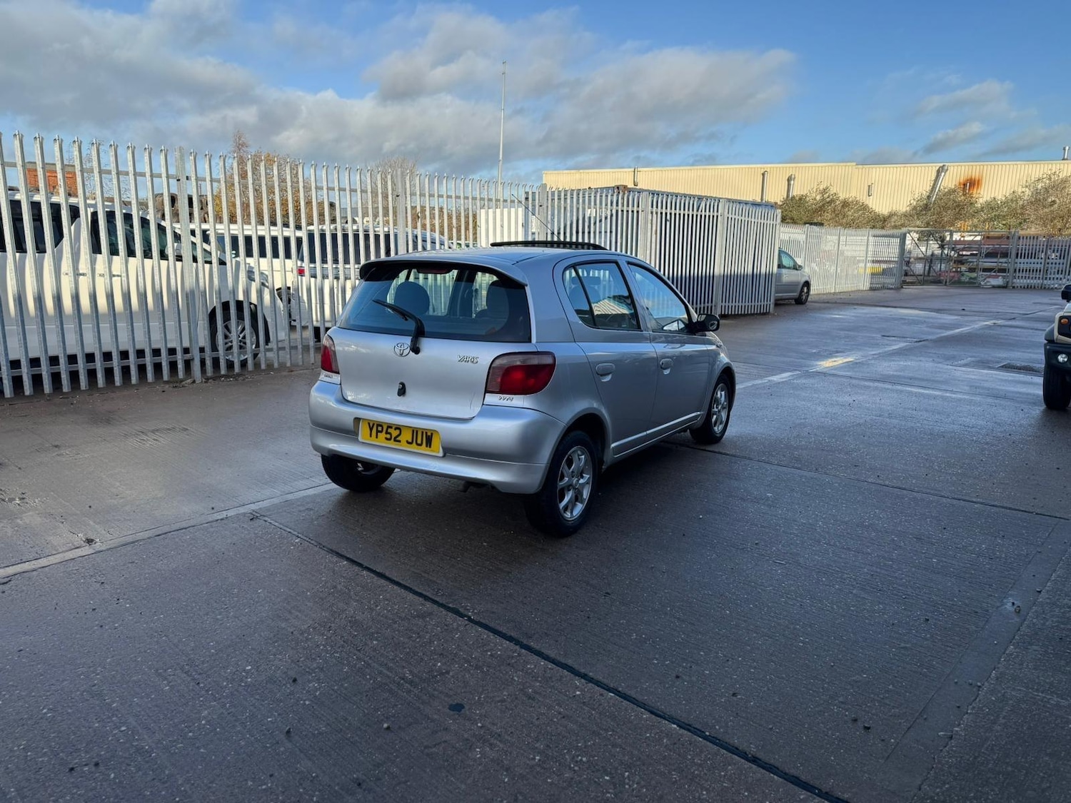 Used Toyota Yaris 2002 for sale - 76899279: Photo 6