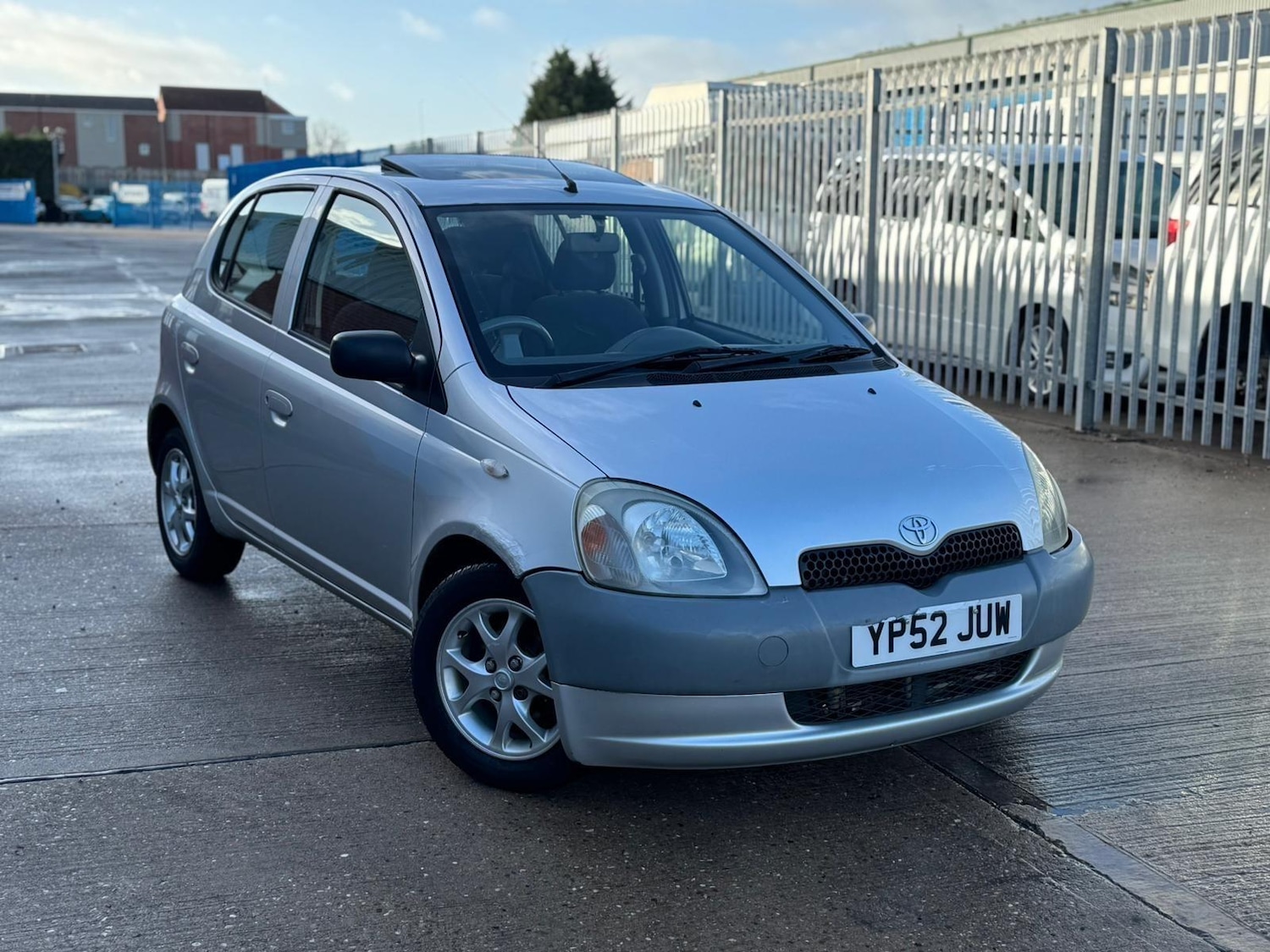 Used Toyota Yaris 2002 for sale - 76899279: Photo 7