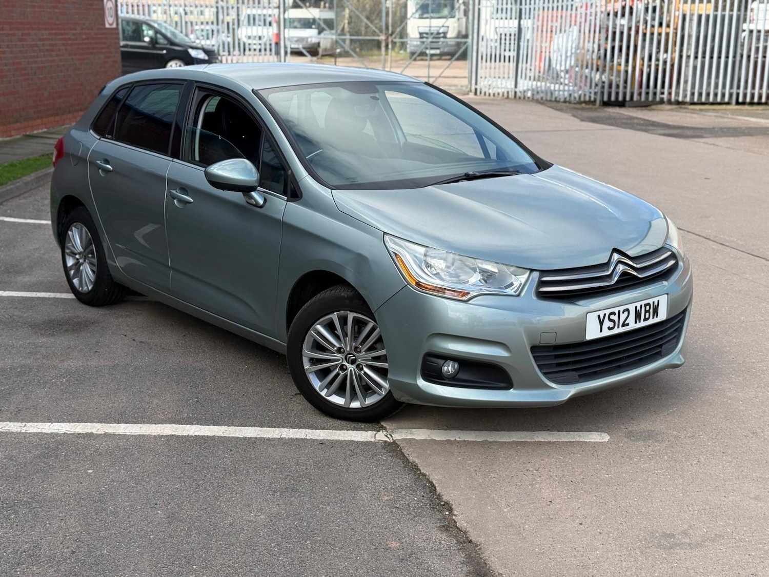 Used Citroen C4 2012 for sale - 77637395: Photo 9