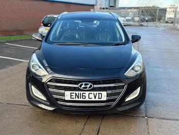 Used Hyundai i30 2016 for sale - 77351850: Photo
