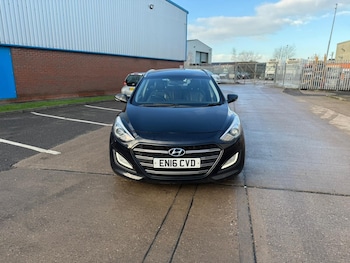 Used Hyundai i30 2016 for sale - 77351850: Photo