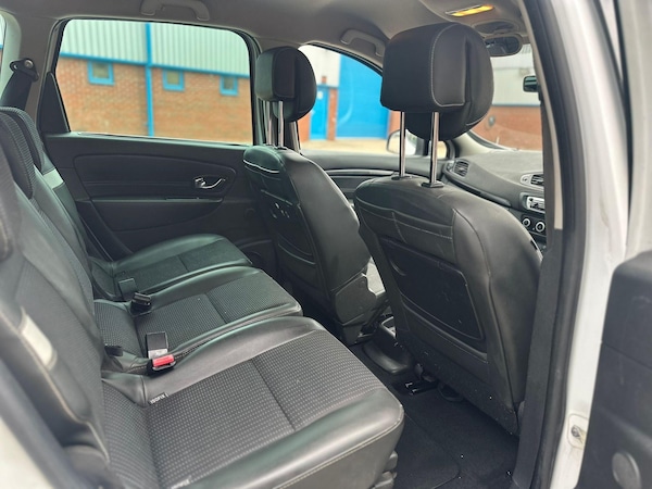 Used Renault Grand Scenic 2012 for sale - 76200372: Photo 14