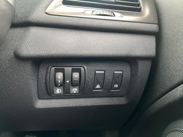 Used Renault Grand Scenic 2012 for sale - 76200372: Photo 30