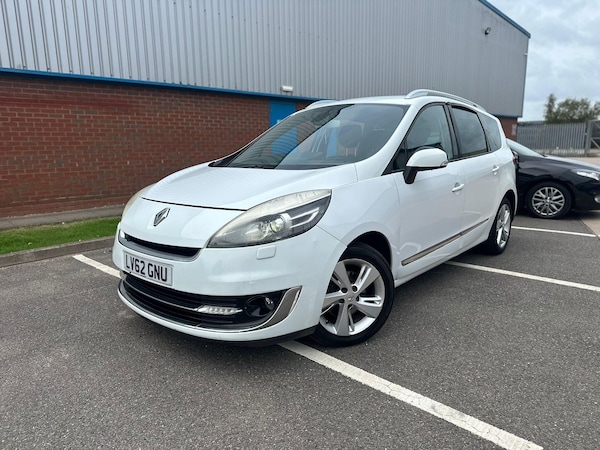 Used Renault Grand Scenic 2012 for sale - 76200372: Photo 6