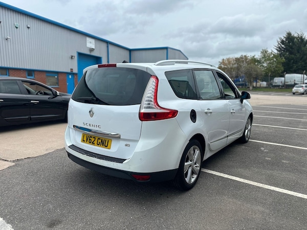 Used Renault Grand Scenic 2012 for sale - 76200372: Photo 7