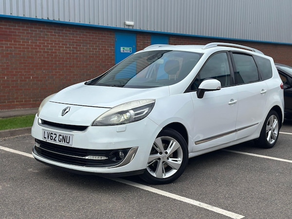 Used Renault Grand Scenic 2012 for sale - 76200372: Photo 9