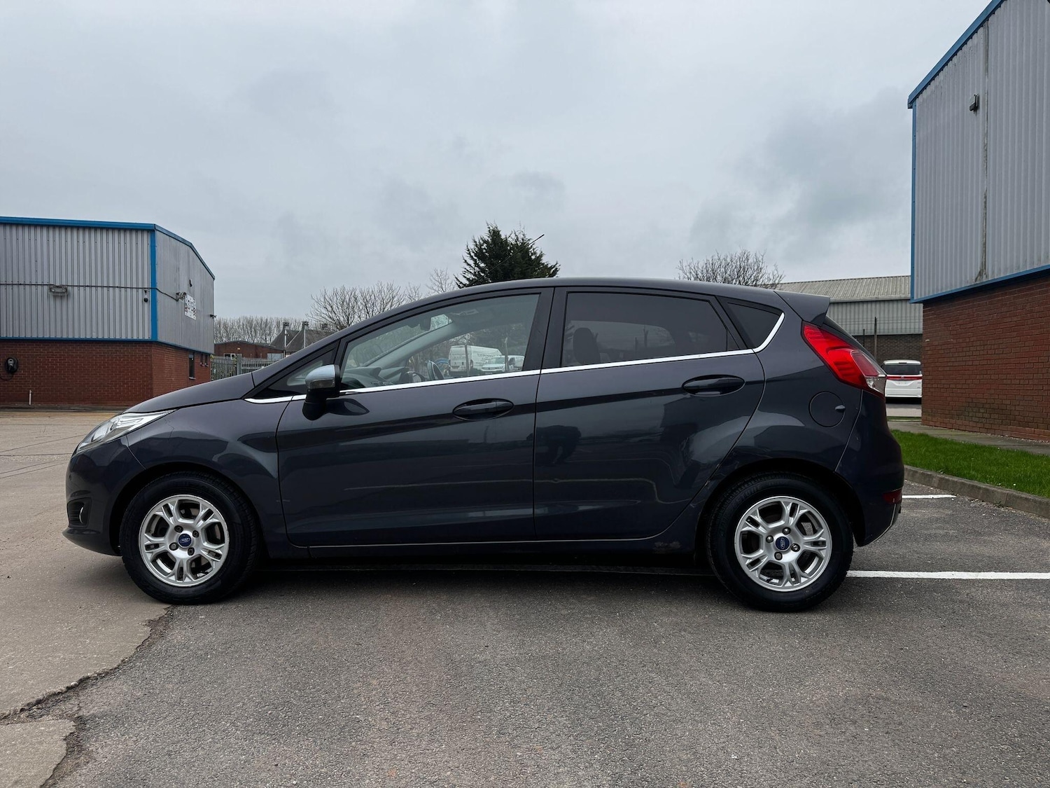 Used Ford Fiesta 2013 for sale - 77794067: Photo 3