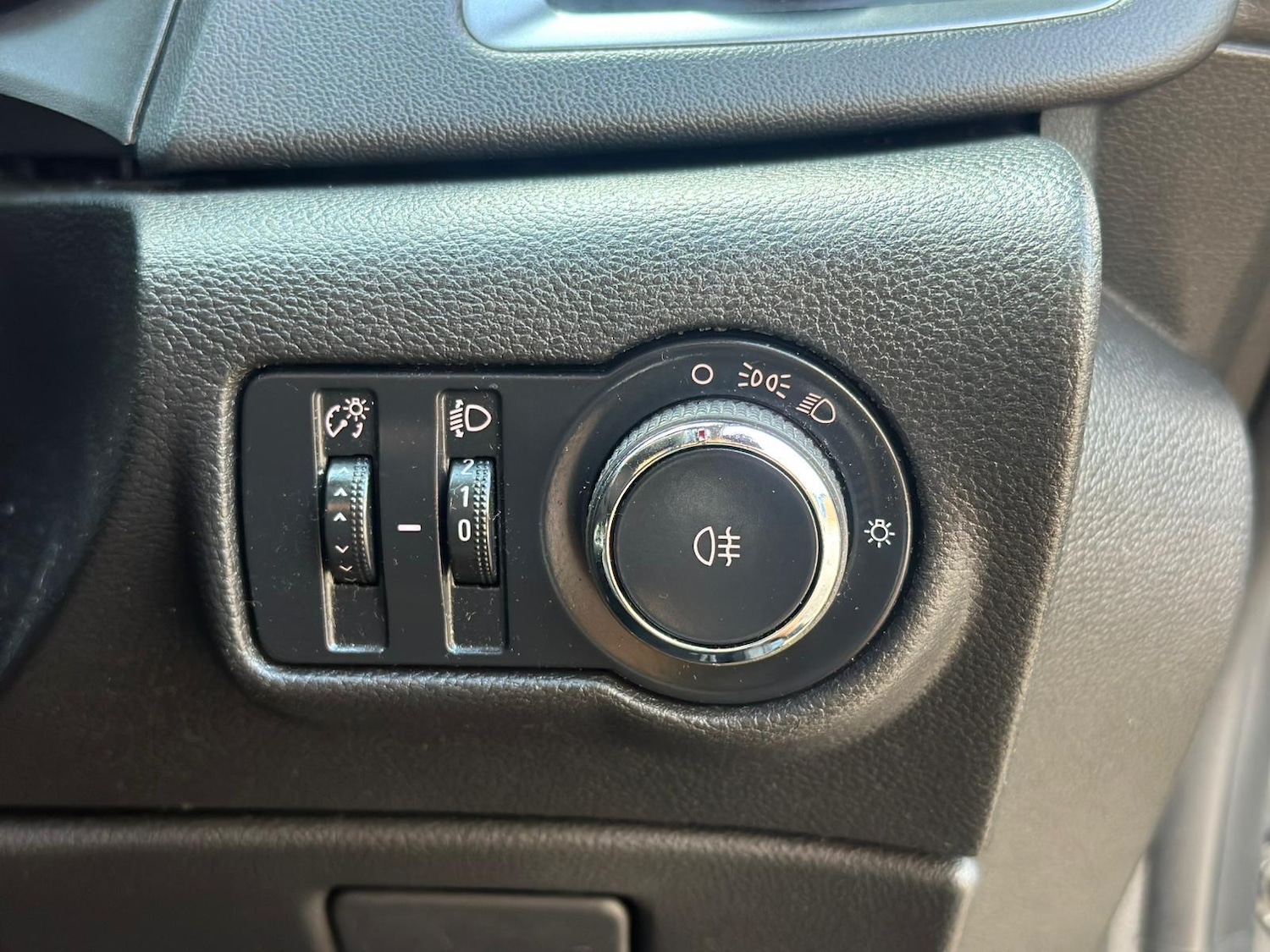 Vehicle 28