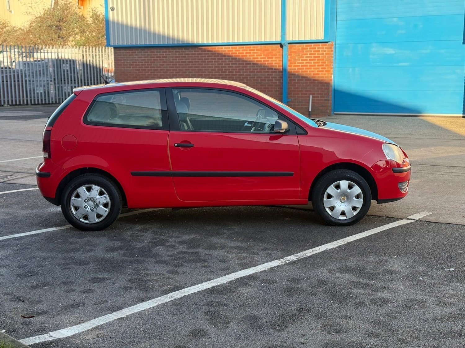 Used Volkswagen Polo 2009 for sale - 77082052: Photo 4