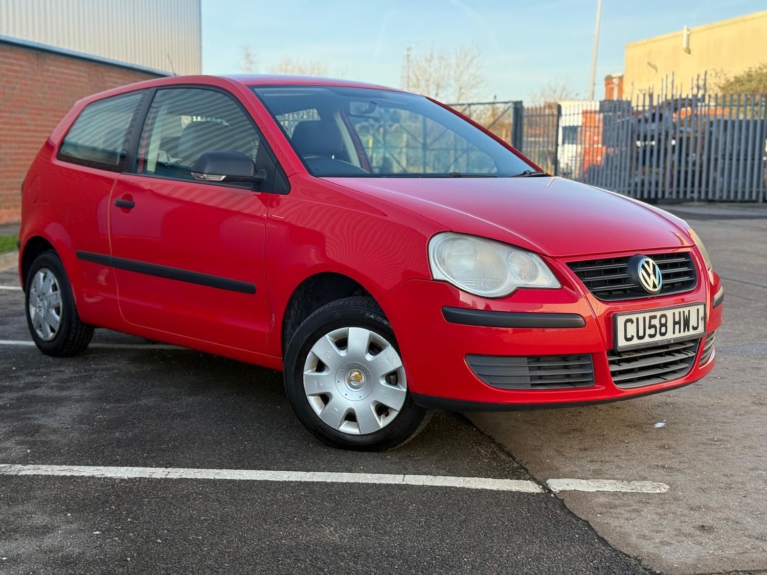 Used Volkswagen Polo 2009 for sale - 77082052: Photo 6