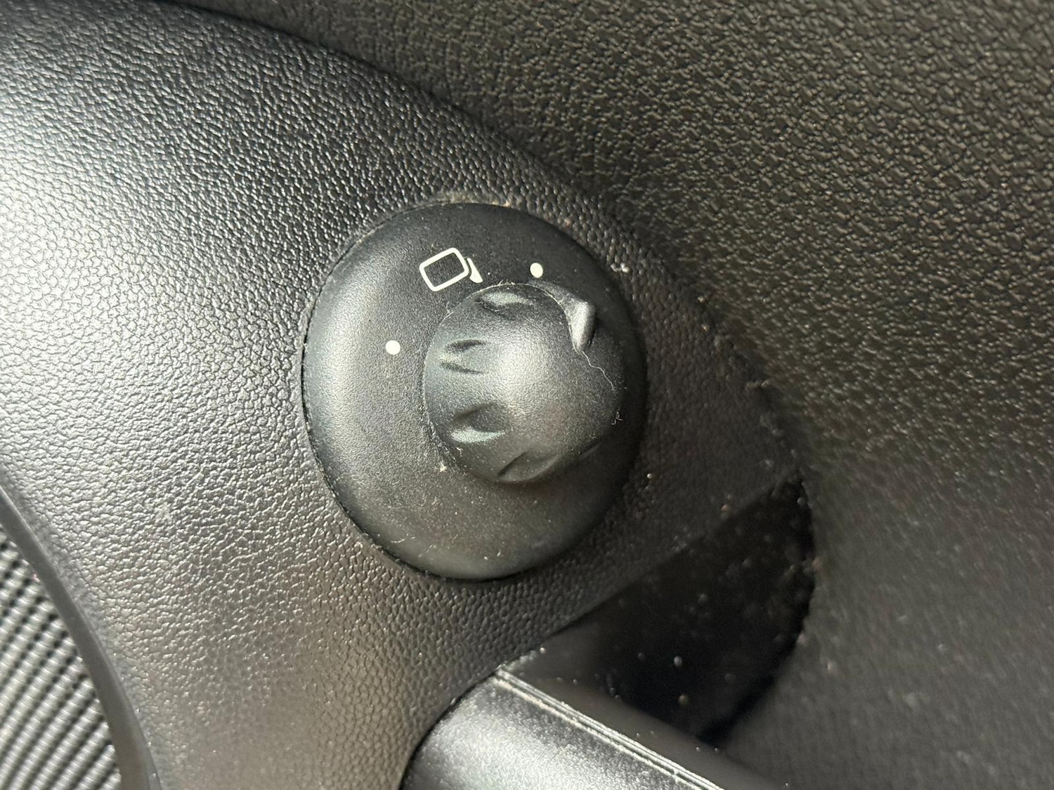 Used MINI Convertible 2010 for sale - 77523576: Photo 15