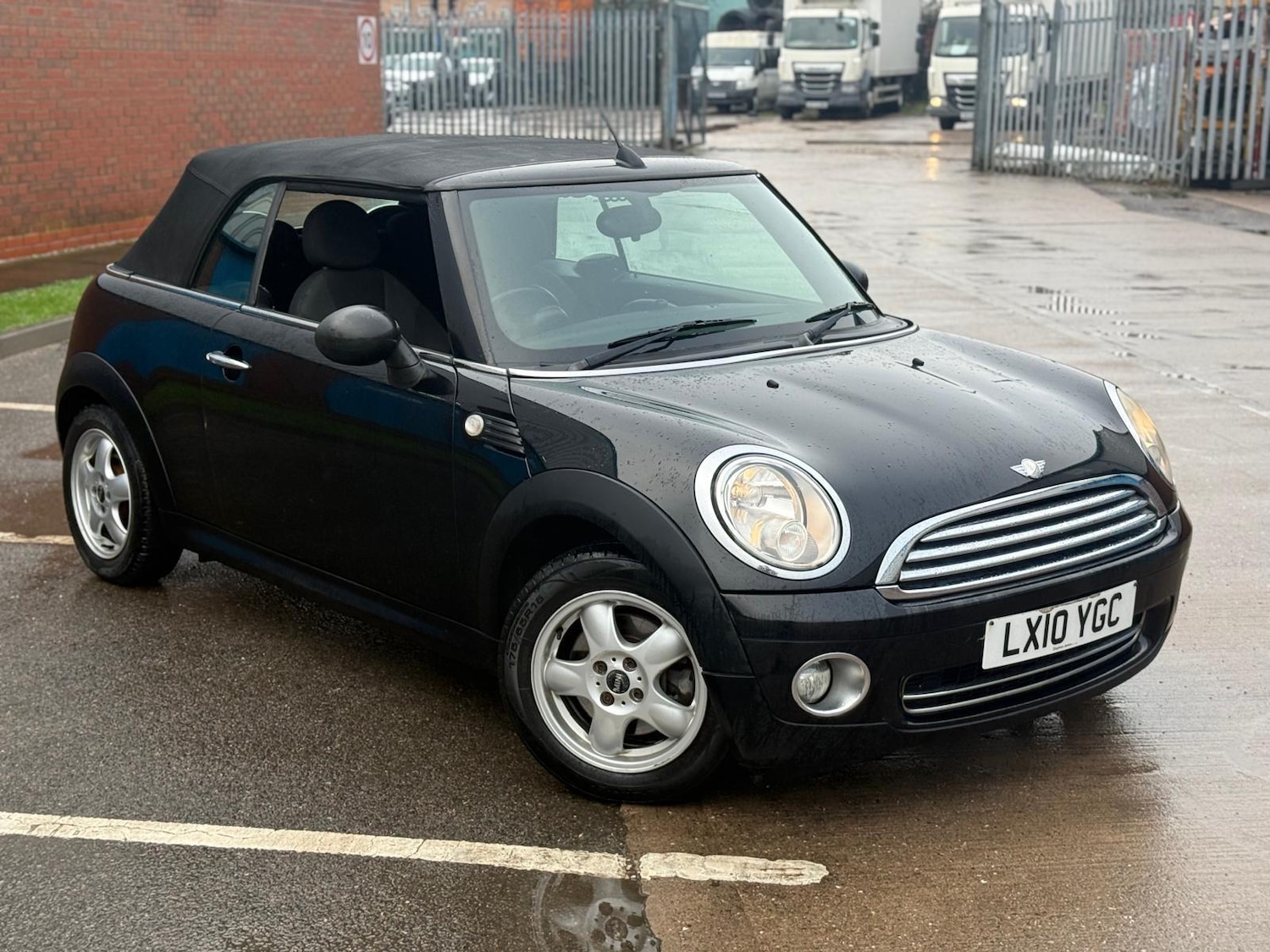 Used MINI Convertible 2010 for sale - 77523576: Photo 24
