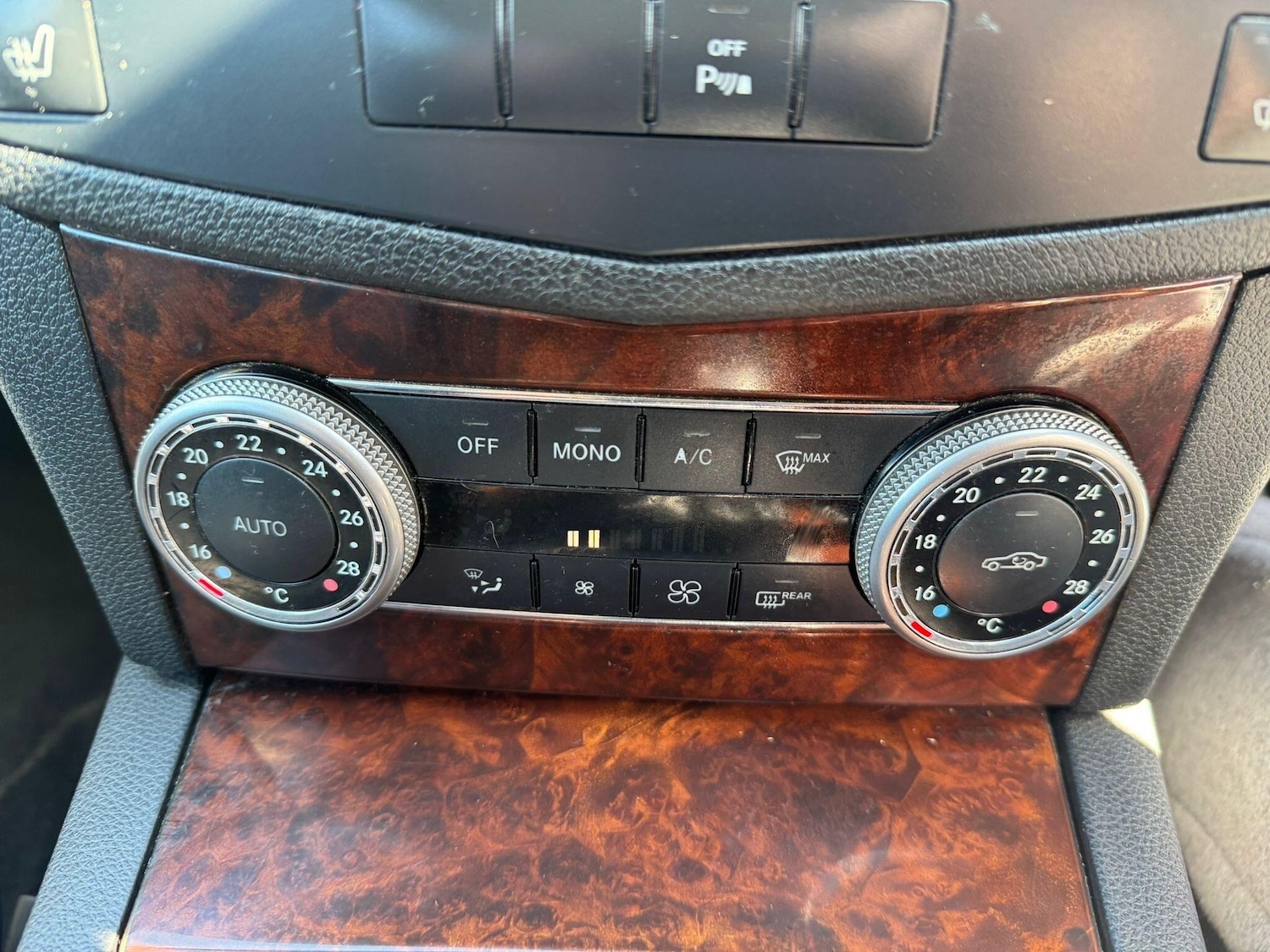 Used Mercedes-Benz C Class 2009 for sale - 77940391: Photo 21