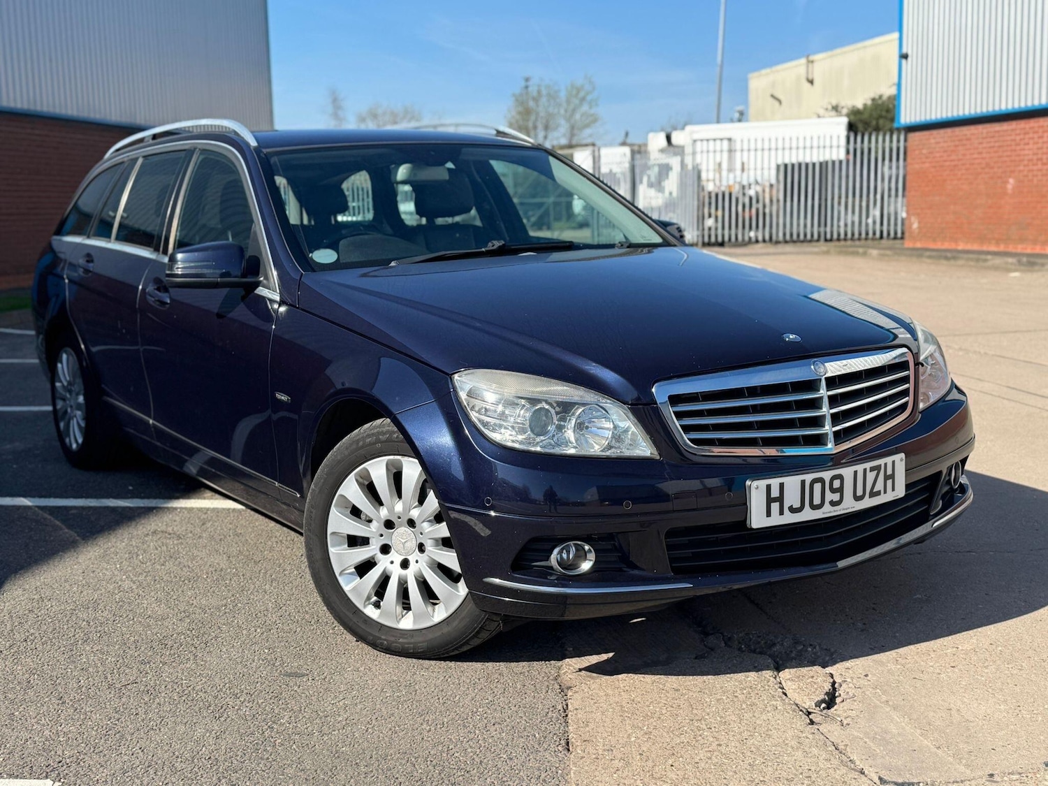 Used Mercedes-Benz C Class 2009 for sale - 77940391: Photo 5