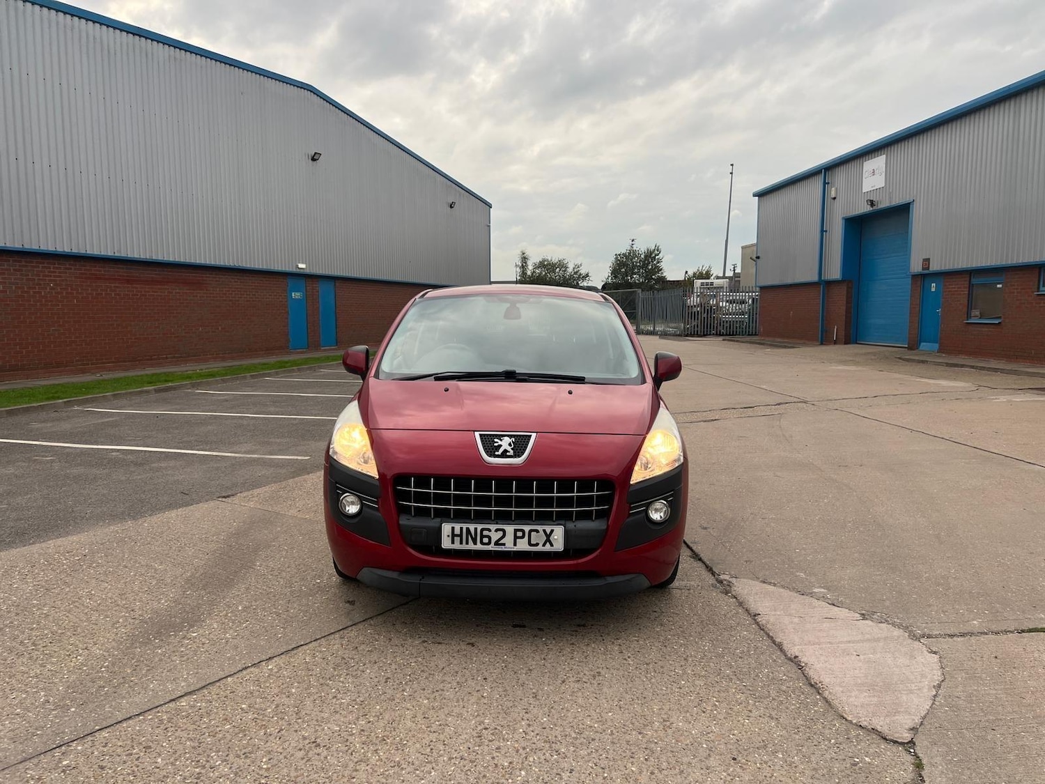 Used Peugeot 3008 2013 for sale - 76152445: Photo 1