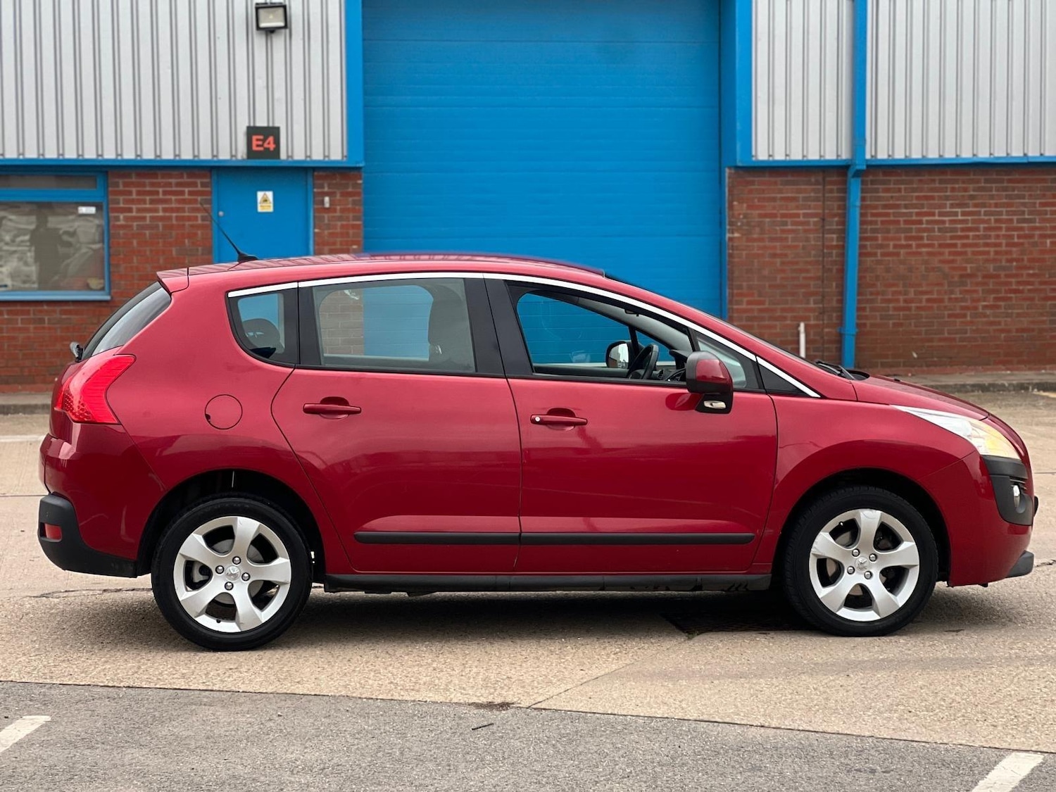 Used Peugeot 3008 2013 for sale - 76152445: Photo 3